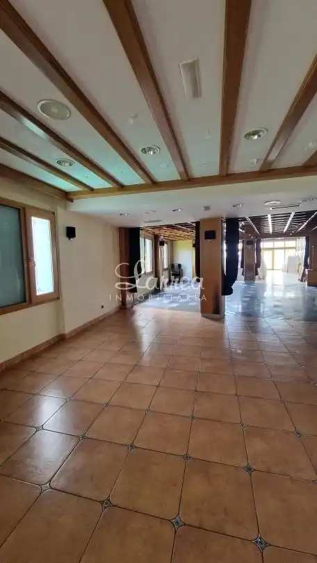 Gebäude zum Verkauf in Amorebieta-Etxano