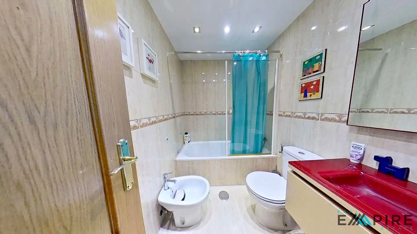 Baño de Casa adosada en venta en Valdemoro con Aire acondicionado, Calefacción y Amueblado