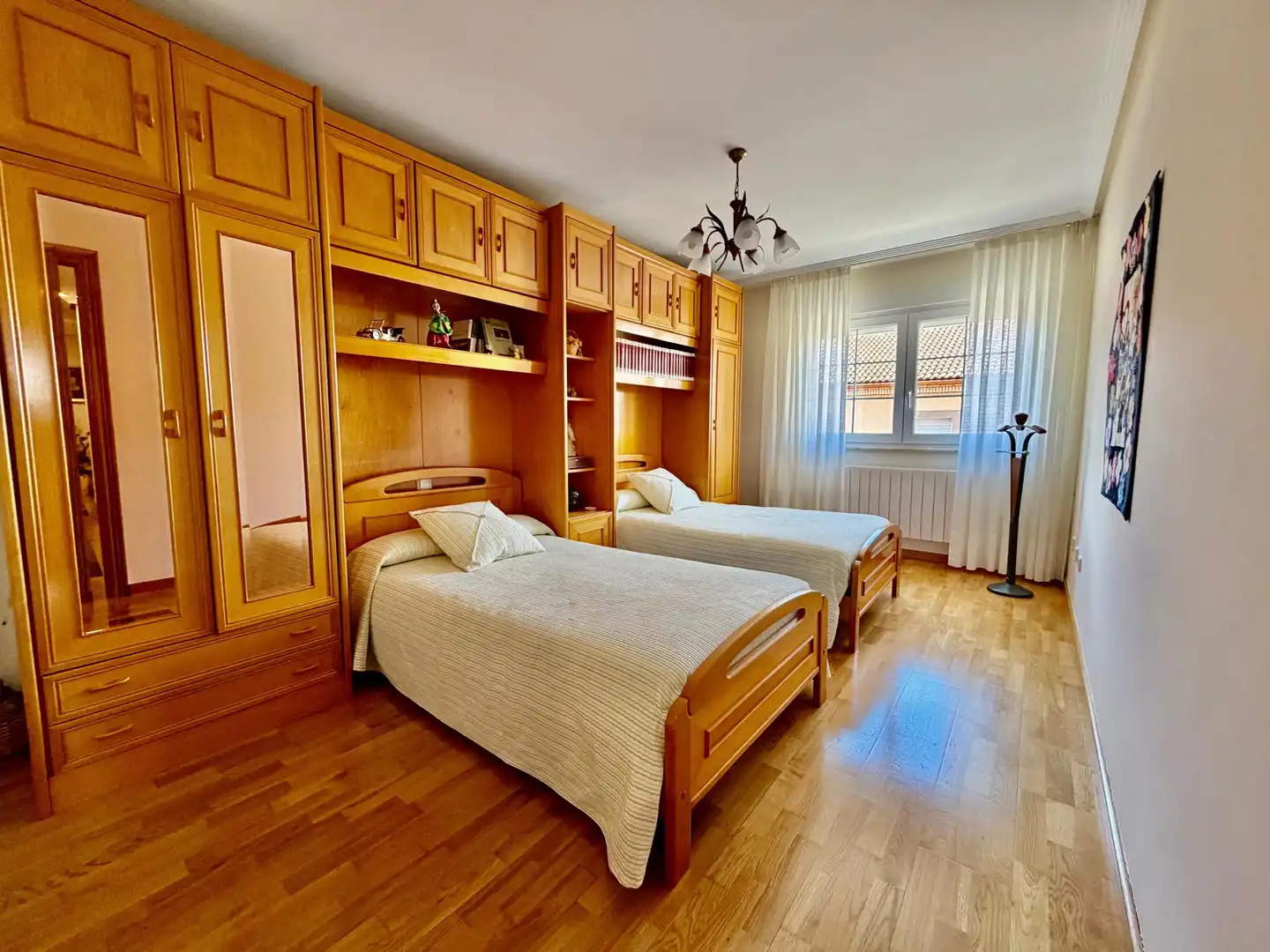 Habitación de Casa o chalet en venta en San Andrés del Rabanedo con Aire acondicionado, Terraza y Balcón
