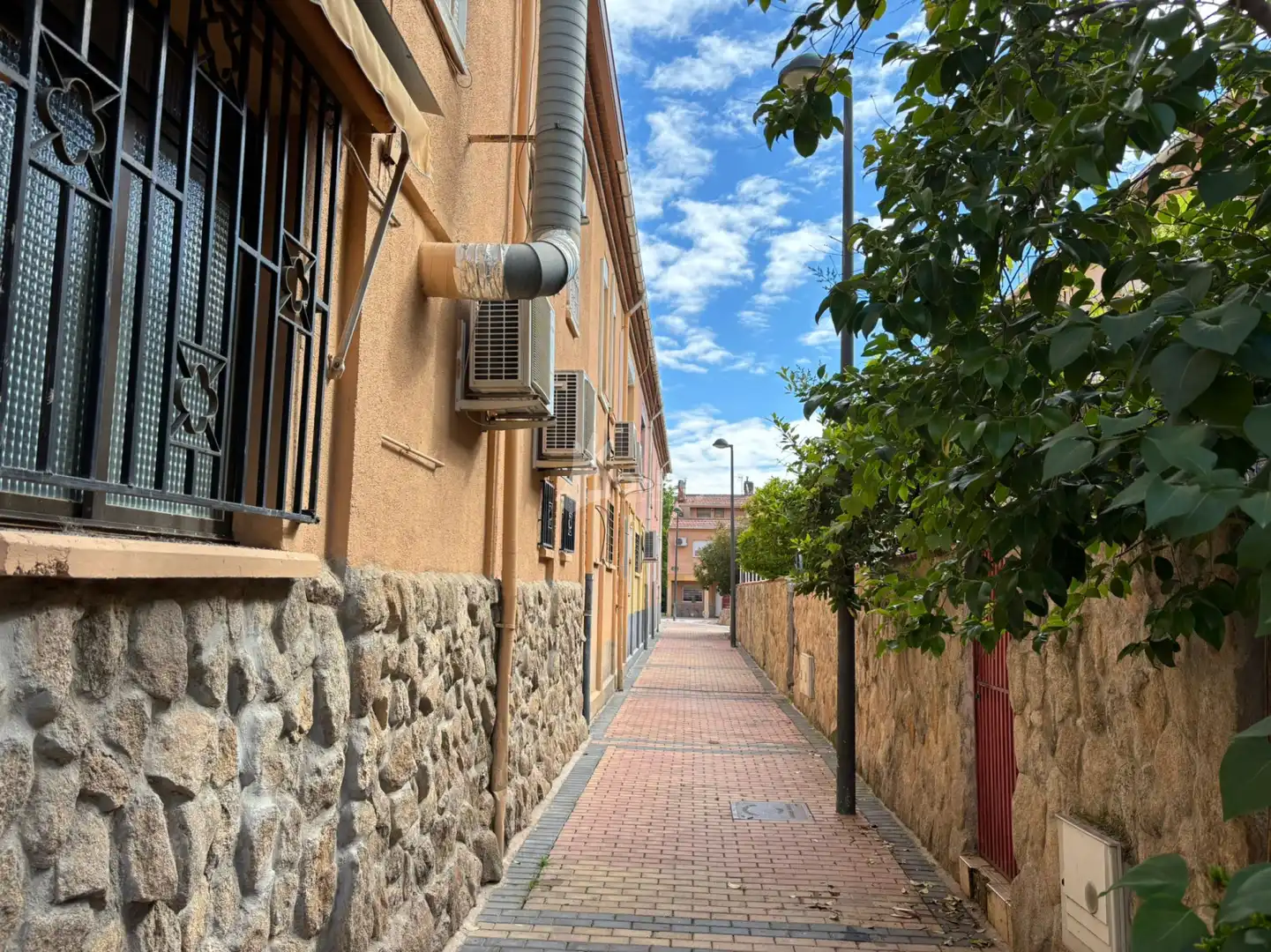 Vista exterior de Pis en venda en Getafe amb Calefacció i Piscina