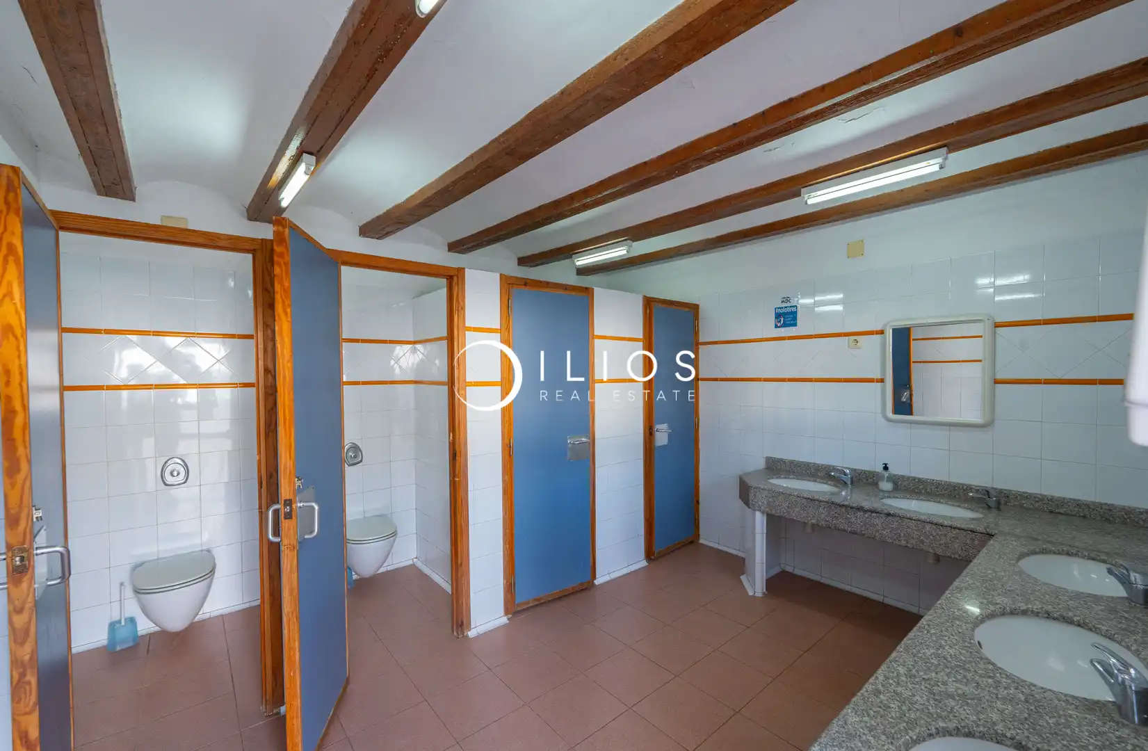 Baño de Edificio en venta en Olocau con Piscina comunitaria