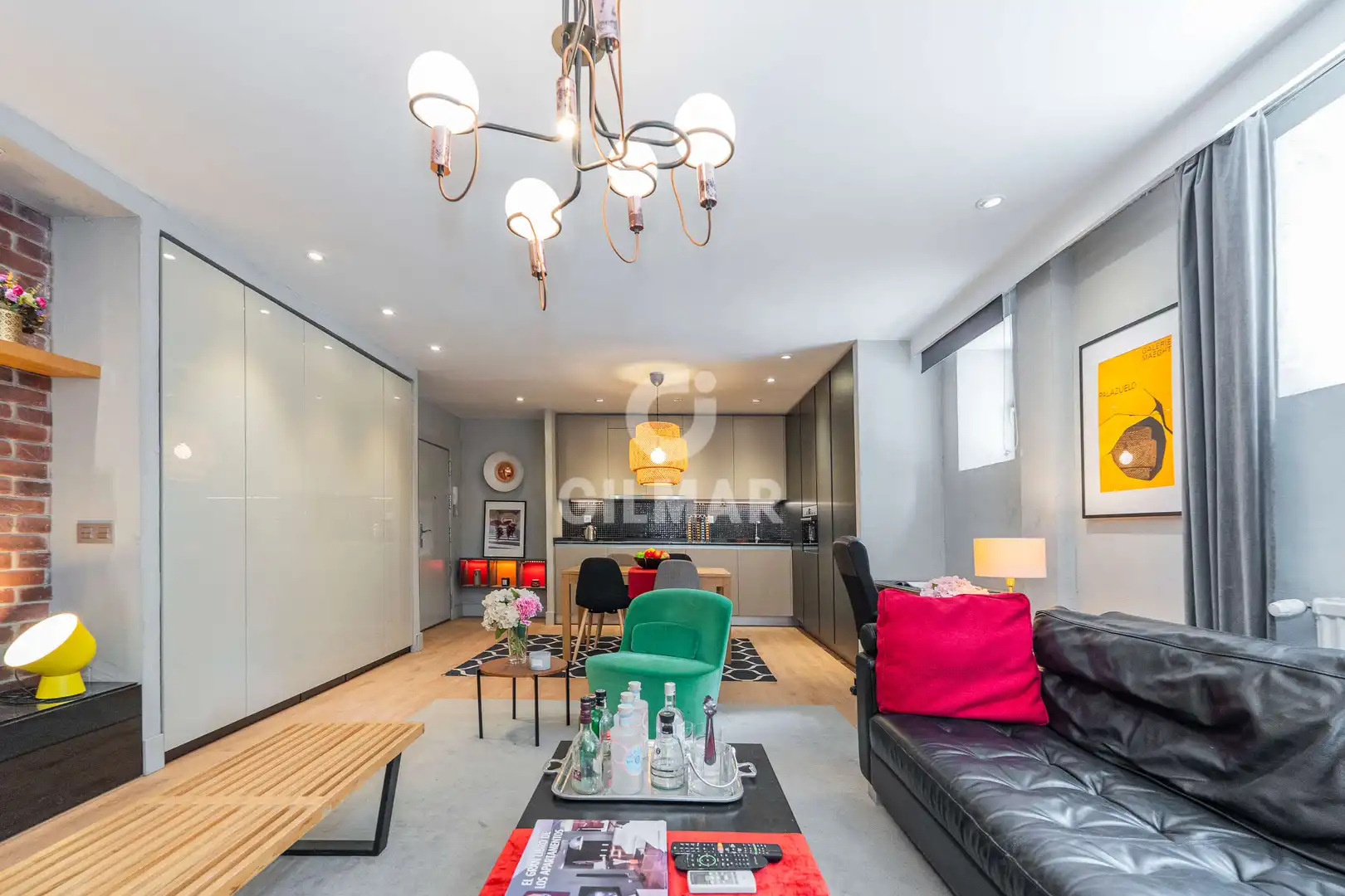 Living room of Flat for sale in Madrid  with Heating