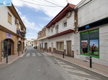 Adossat en venda a Plaza Cruz de los Caídos