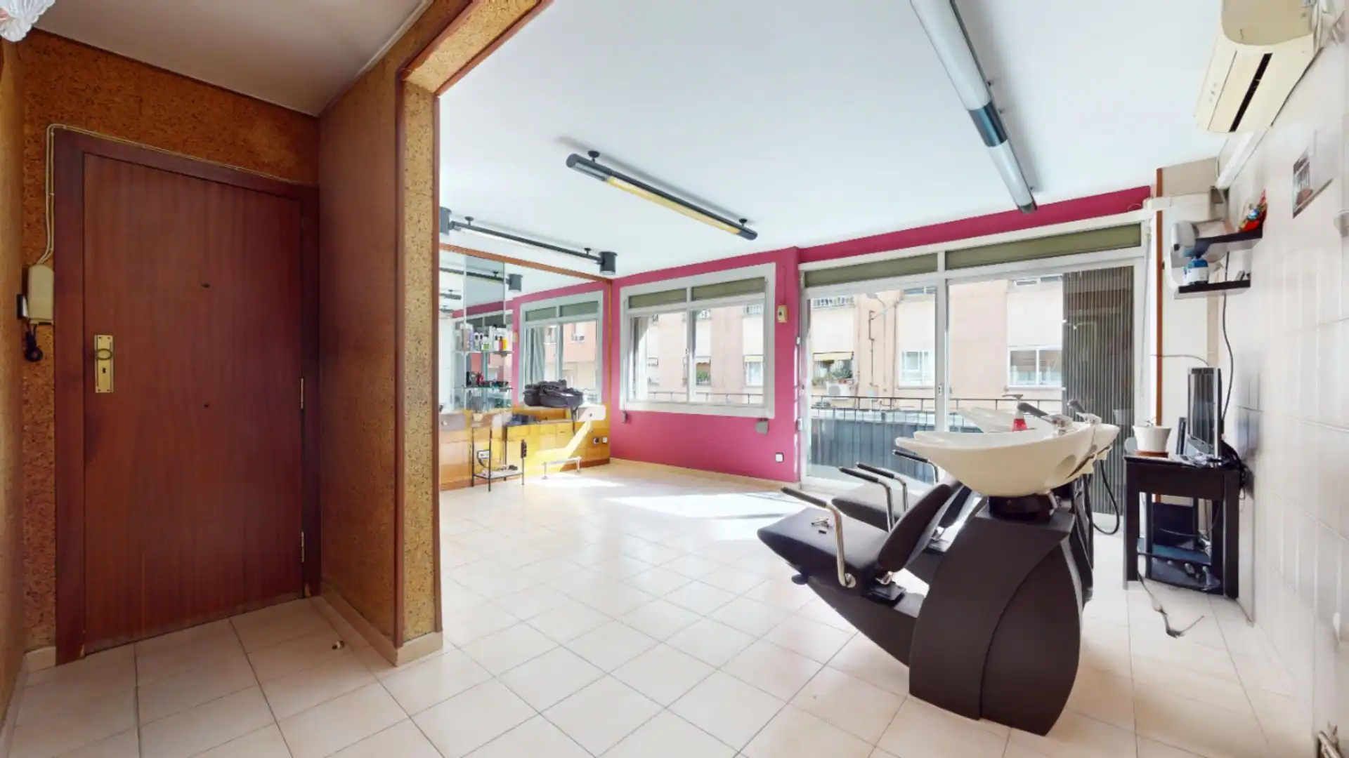 Flat for sale in Barcelona  with Air Conditioner, Terrace and Balcony