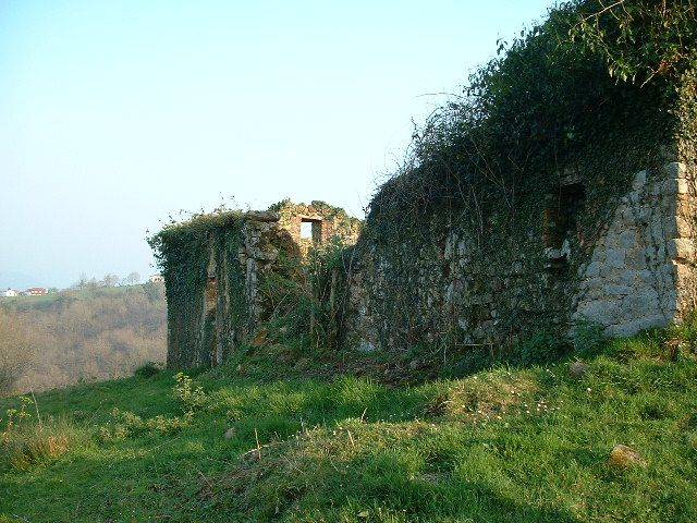 Casa-chalet en Venta en Parres