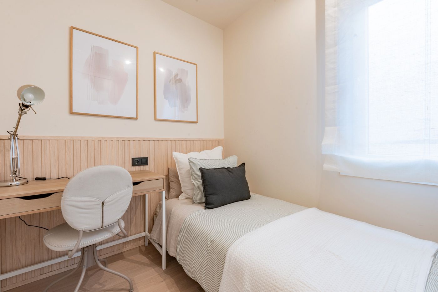 Dormitori de Pis de lloguer en  Madrid Capital amb Aire condicionat, Calefacció i Balcó