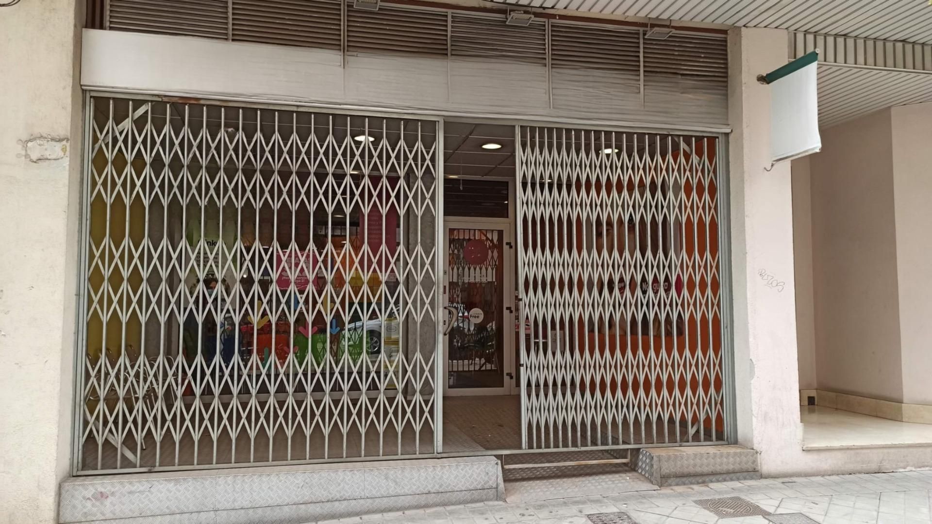 Local de lloguer en  Granada Capital amb Aire condicionat