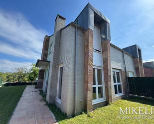Exterior view of Single-family semi-detached to rent in Piélagos  with Heating, Private garden and Parquet flooring