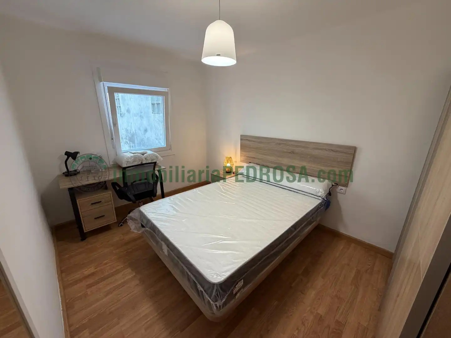 Schlafzimmer von Wohnung zur Miete in Pontevedra Capital 