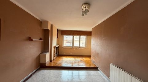 Photo 3 of Flat for sale in Ps Paisos Catalans, Veïnat, Salt
