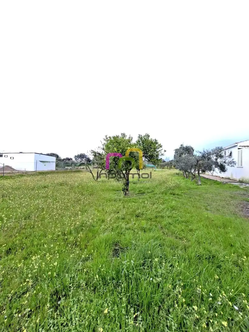 Finca rústica en venta en Badajoz con Jardín privado, Trastero y Piscina