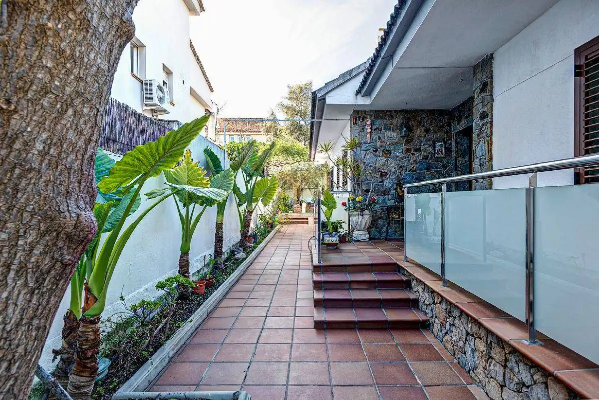 Garden of Houses for sale in Sant Pere de Ribes  with Air Conditioner, Heating and Private garden