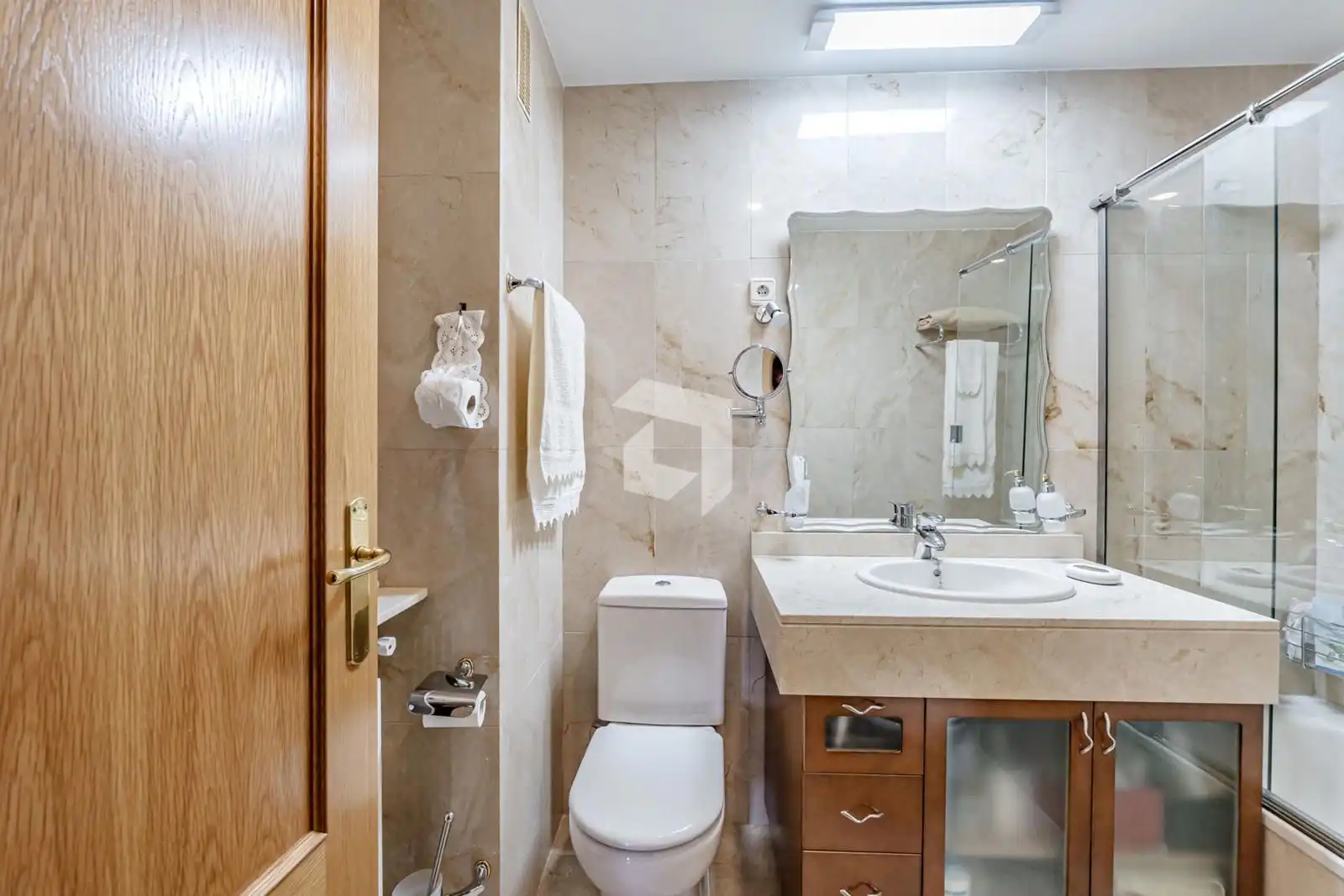 Baño de Ático en venta en Pozuelo de Alarcón con Aire acondicionado, Calefacción y Terraza
