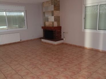 Casa con balcone in vendita a Carrer Collformic