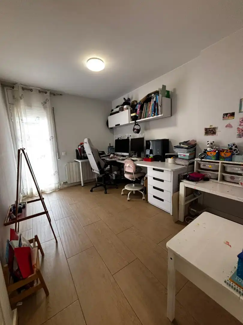 Wohnung zum Verkauf in Badalona mit Klimaanlage, Heizung und Parkett