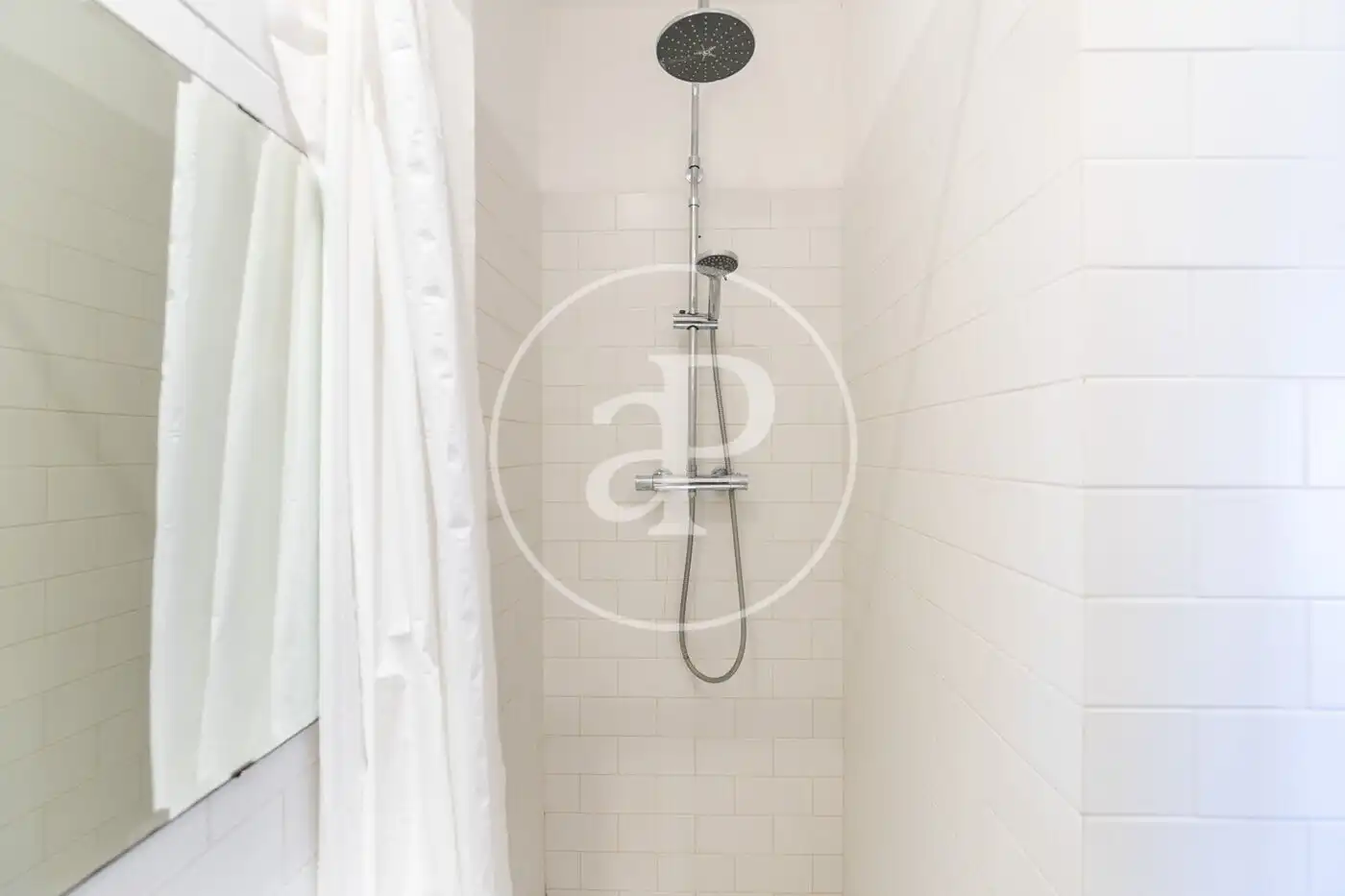 Baño de Piso en venta en Barcelona con Aire acondicionado, Calefacción y Amueblado