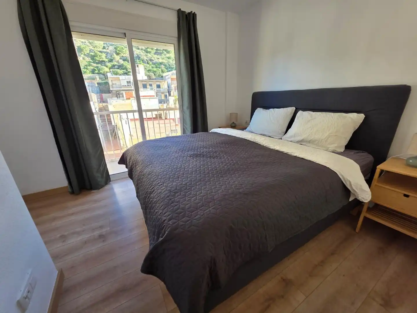 Habitación de Apartamento de alquiler en Águilas con Aire acondicionado, Terraza y Amueblado