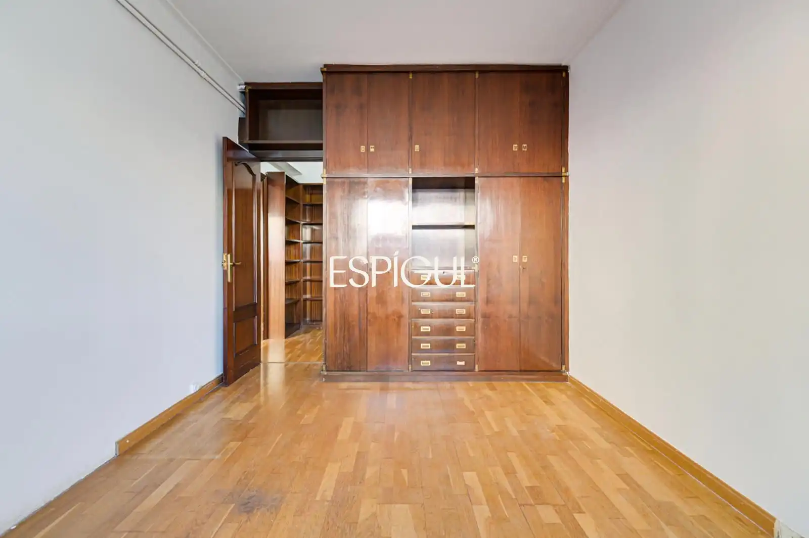 Habitación de Piso en venta en Barcelona con Calefacción, Parquet y Terraza