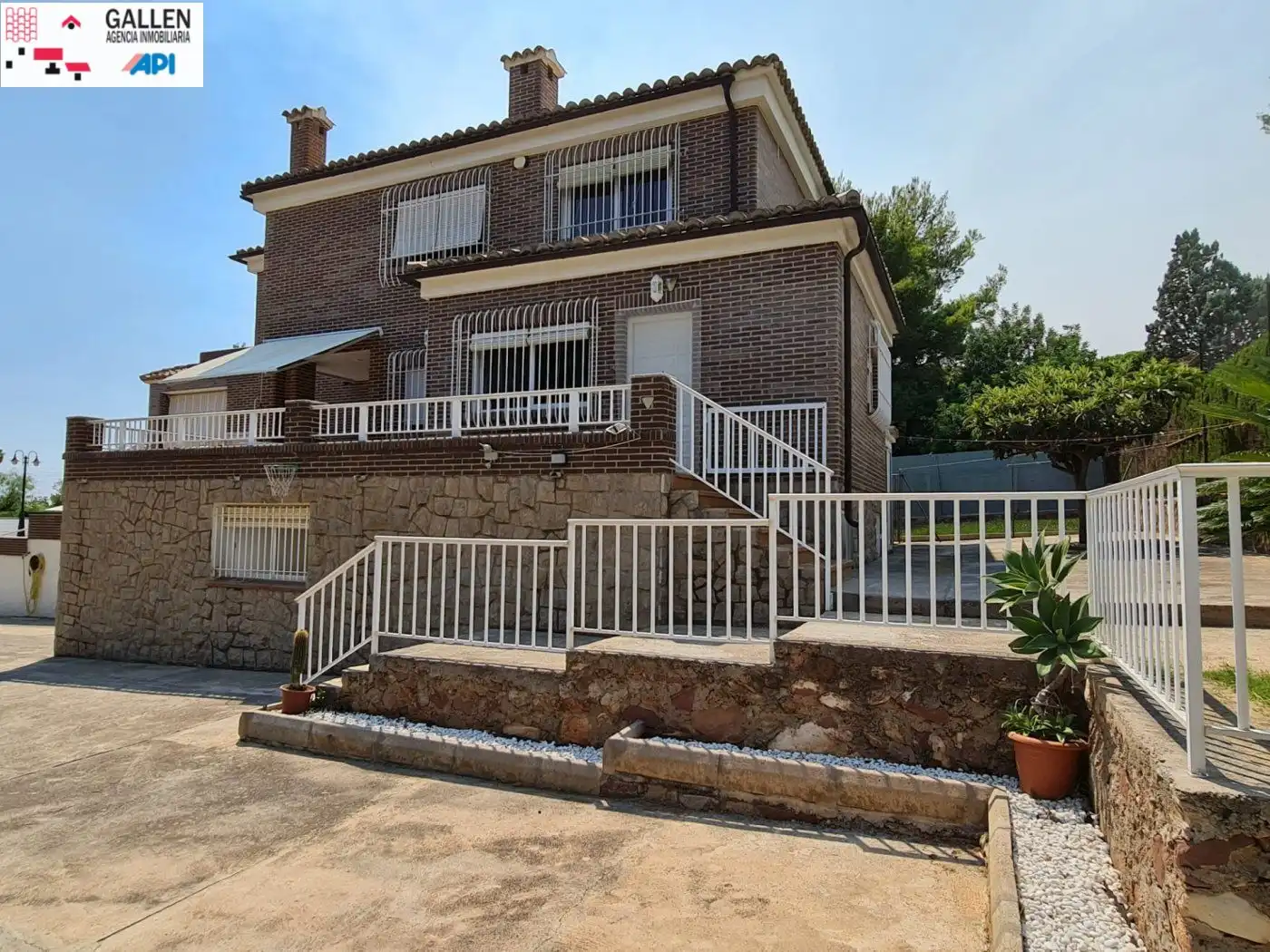Casa o xalet en venda a Montornés - Las Palmas - El Refugio