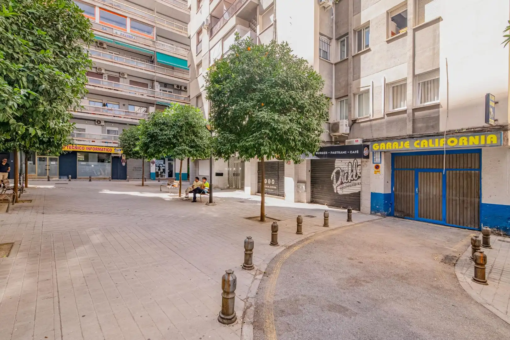 Vista exterior de Piso en venta en Granada con Calefacción y Amueblado
