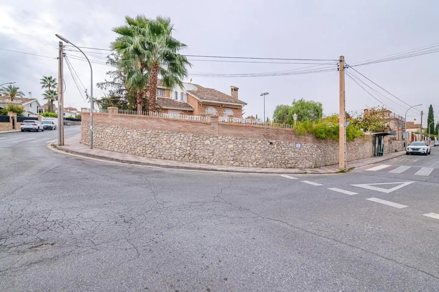 Vista exterior de Casa o xalet en venda en La Zubia amb Calefacció, Jardí privat i Terrassa