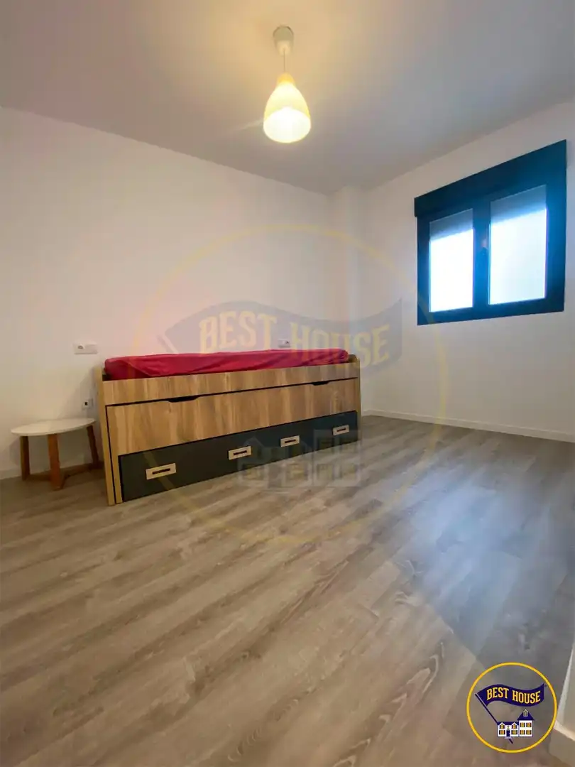 Flat for sale in Calle JOSE COBO, Centro