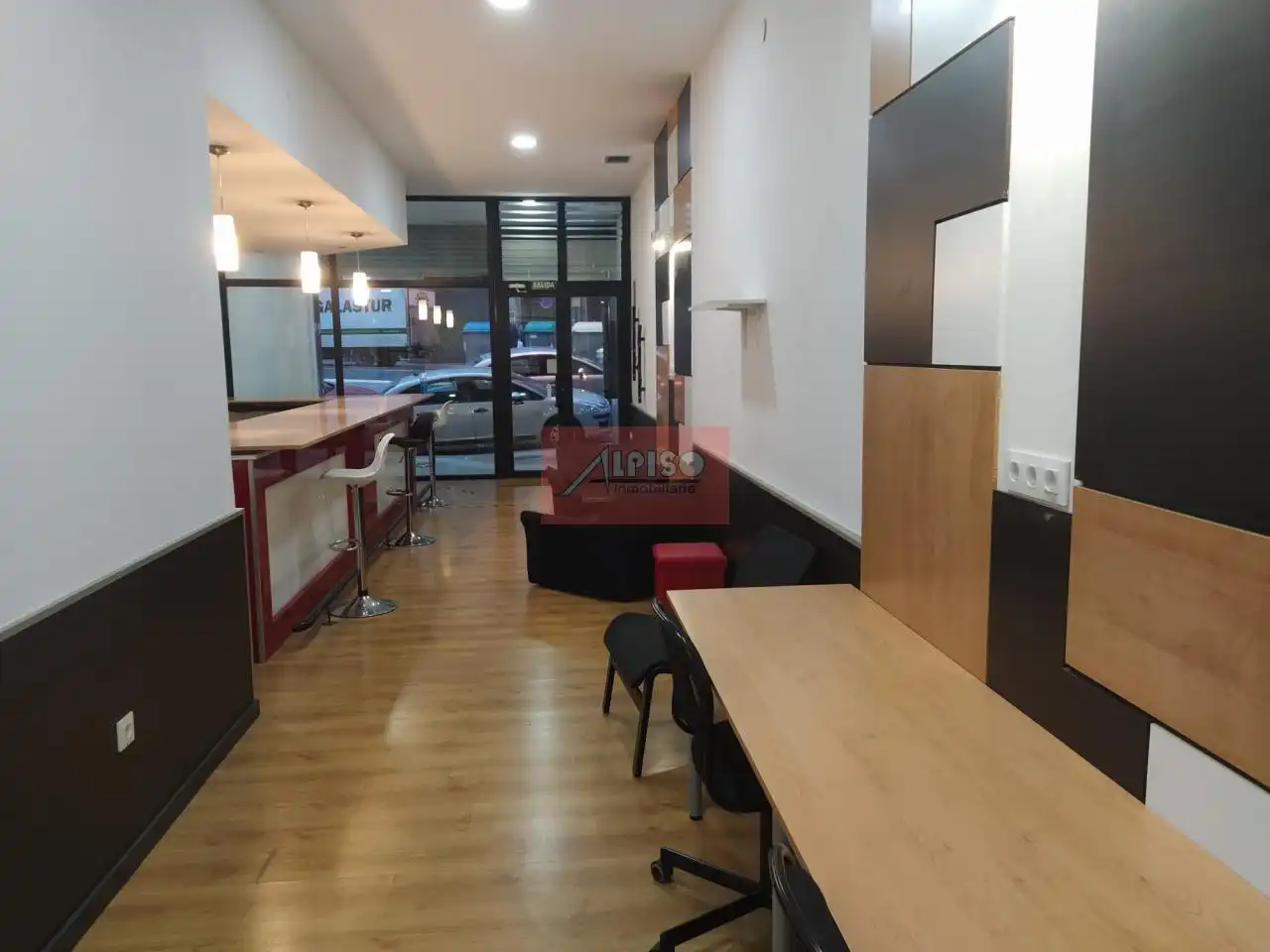 Local comercial de lloguer a Couto