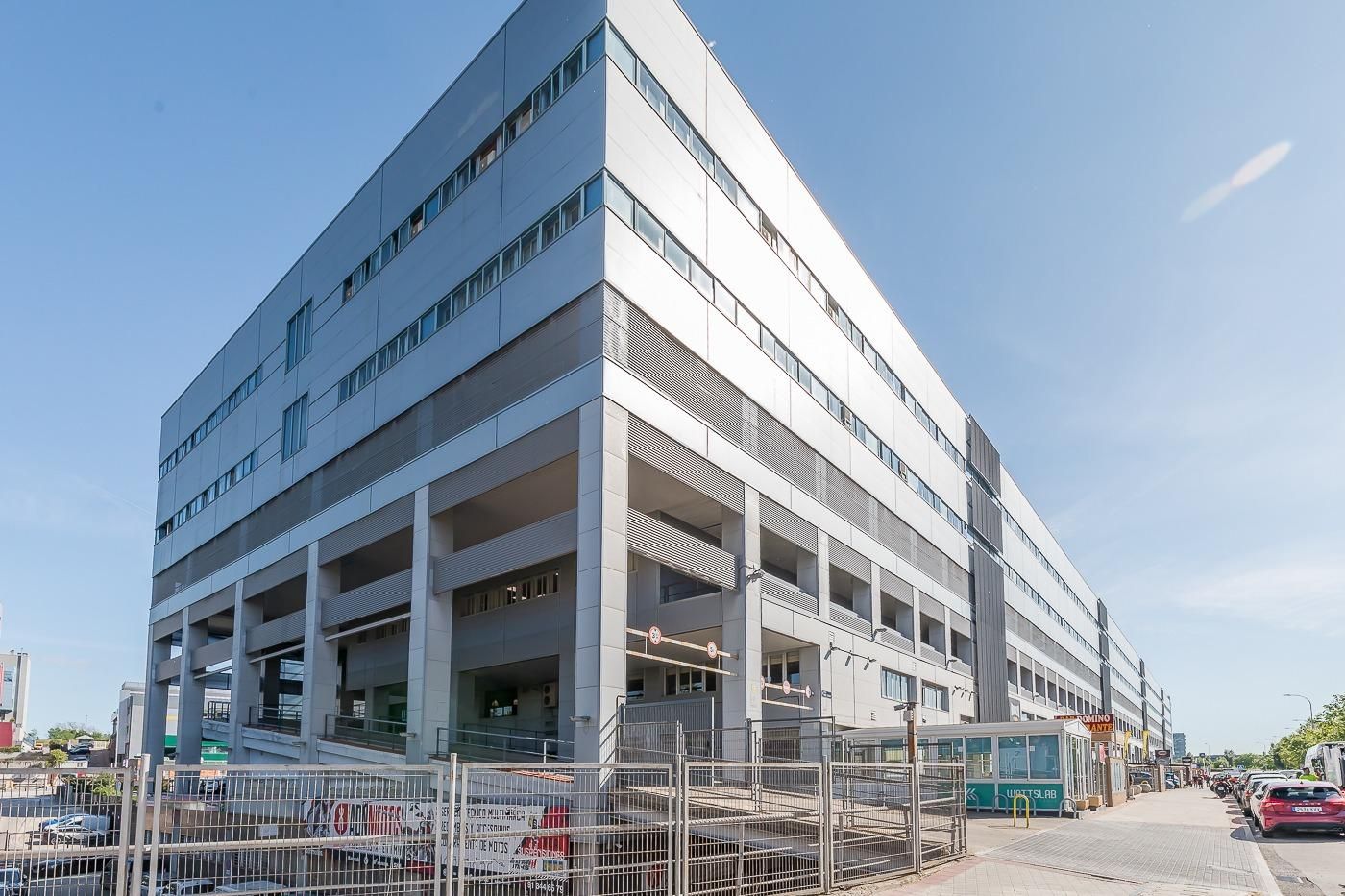Exterior view of Premises for sale in  Madrid Capital  with Air Conditioner