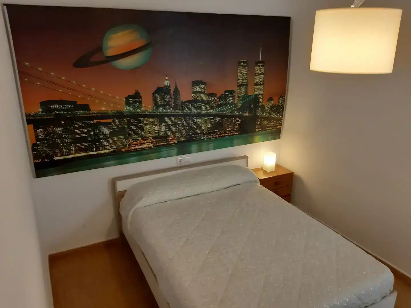 Schlafzimmer von Wohnung zur Miete in Torrevieja mit Klimaanlage und Balkon