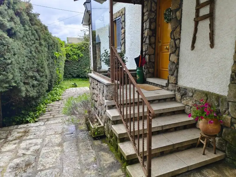 Vista exterior de Casa o chalet en venta en Bustarviejo con Calefacción, Parquet y Terraza