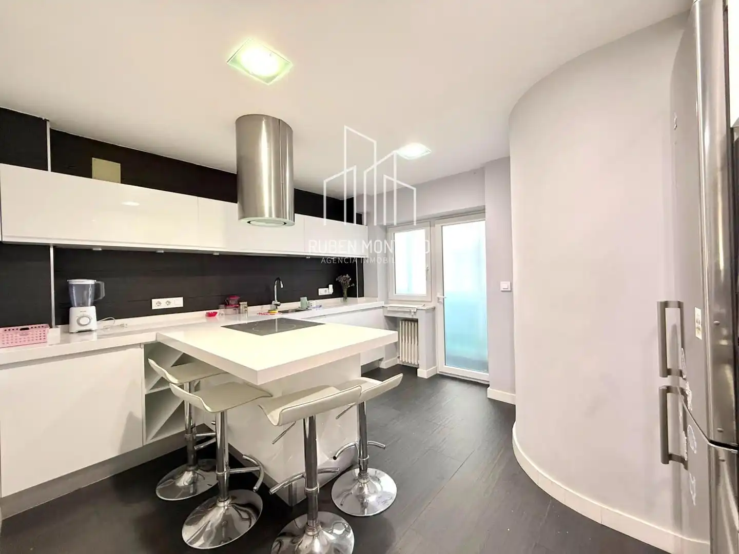 Cocina de Piso de alquiler en Salamanca con Calefacción, Parquet y Terraza