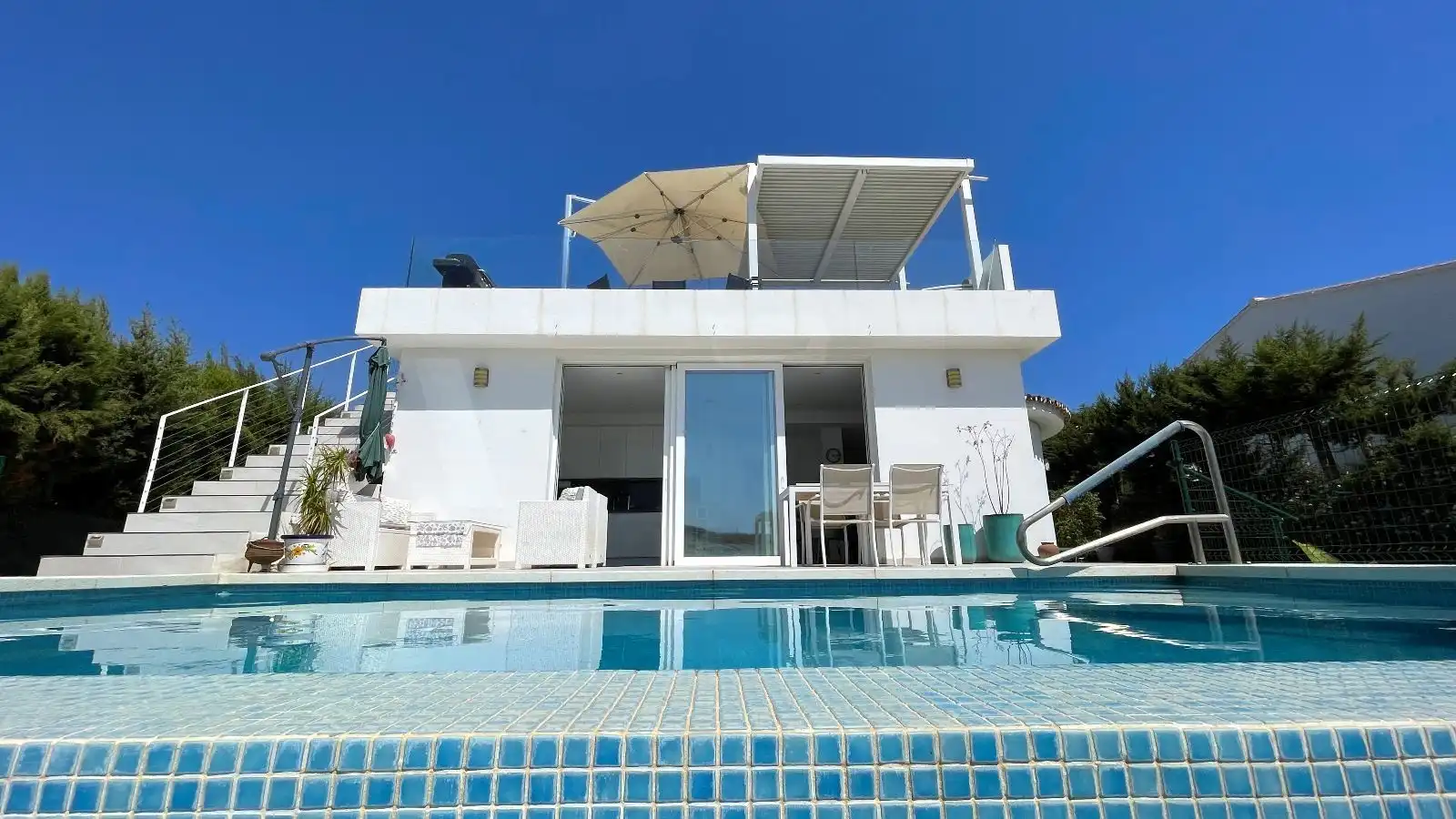 Piscina de Casa o chalet de alquiler en Estepona con Aire acondicionado, Terraza y Piscina