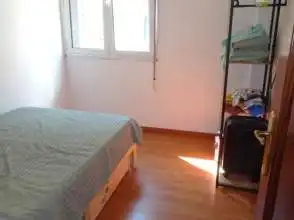 Schlafzimmer von Wohnung zur Miete in Gijón  mit Heizung, Parkett und Möbliert