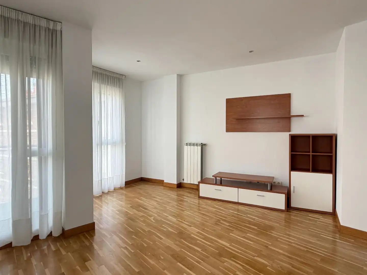 Sala d'estar de Pis en venda en Lasarte-Oria amb Calefacció, Parquet i Terrassa