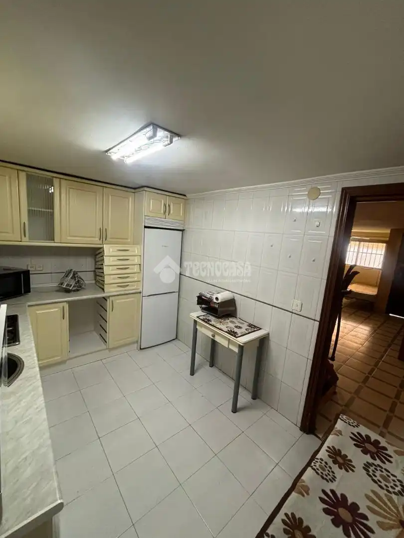 Cocina de Casa adosada en venta en Madrid con Aire acondicionado y Amueblado