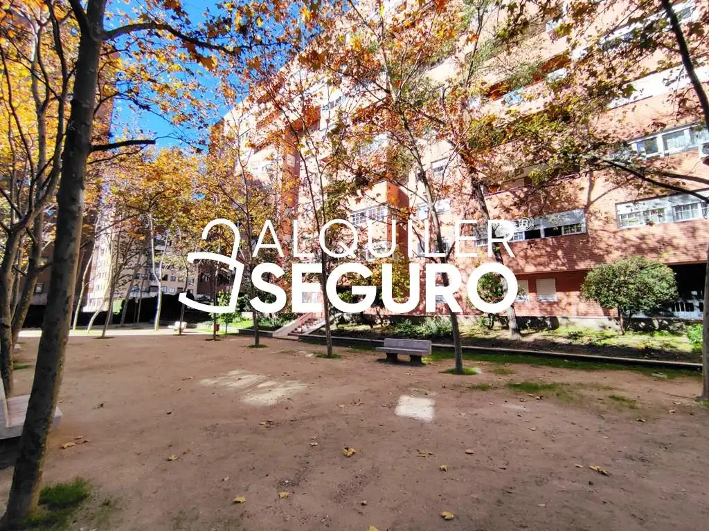 Piso con ascensor en alquiler en Fermin Caballero, imagen 17