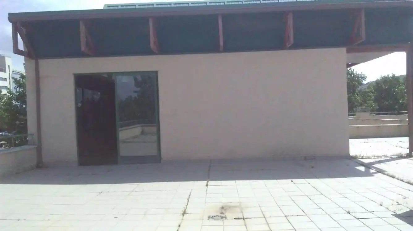 Local de lloguer a Avenida de Levante, Casco Histórico