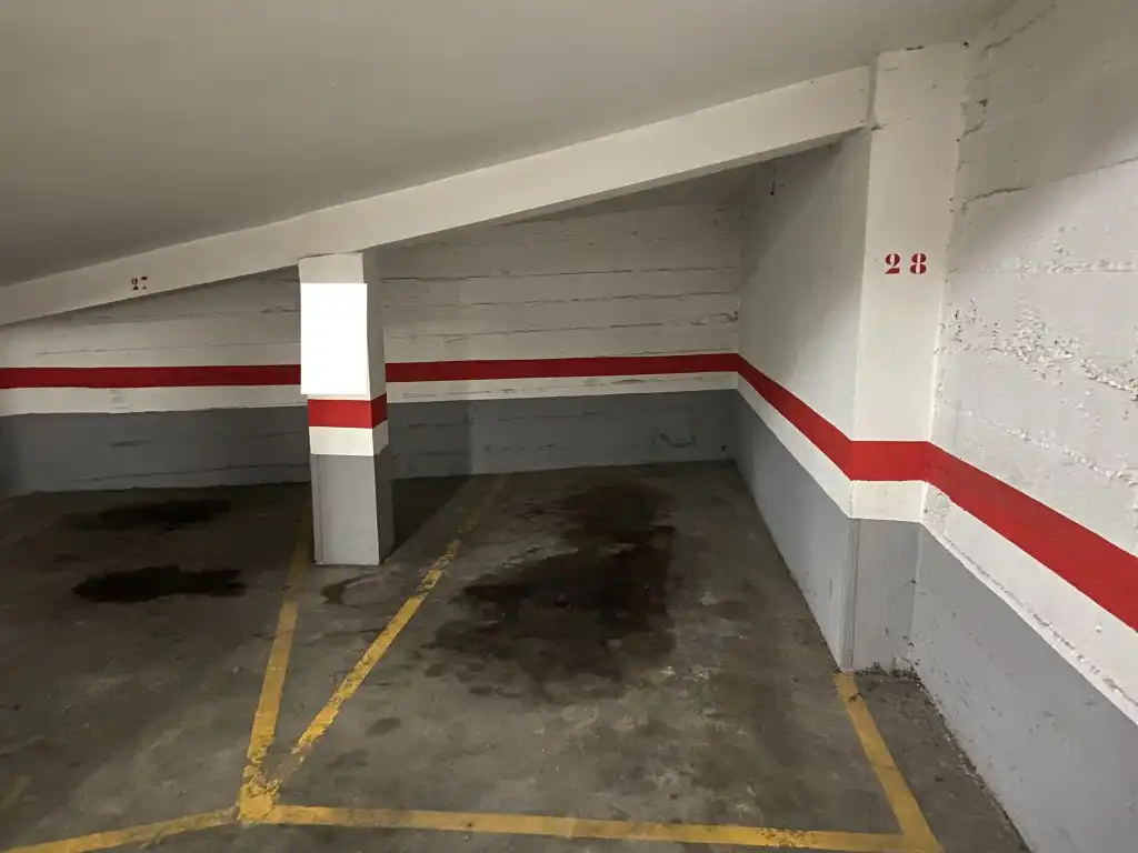 Einzelparkplatz zum Verkauf in Josep Tarradellas, imagen 2
