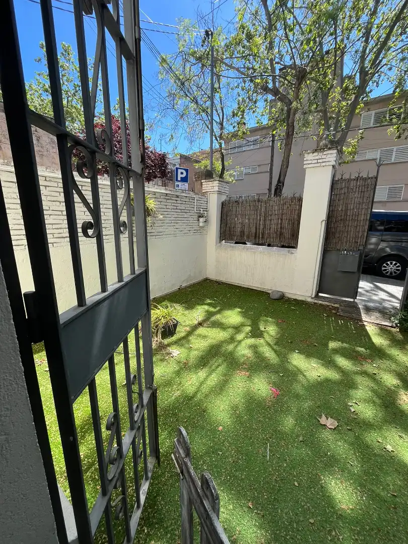 Garden of Single-family semi-detached for sale in  Barcelona Capital  with Air Conditioner, Heating and Parquet flooring