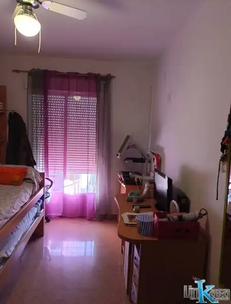 Dormitori de Casa adosada en venda en Linares amb Calefacció, Traster i Piscina