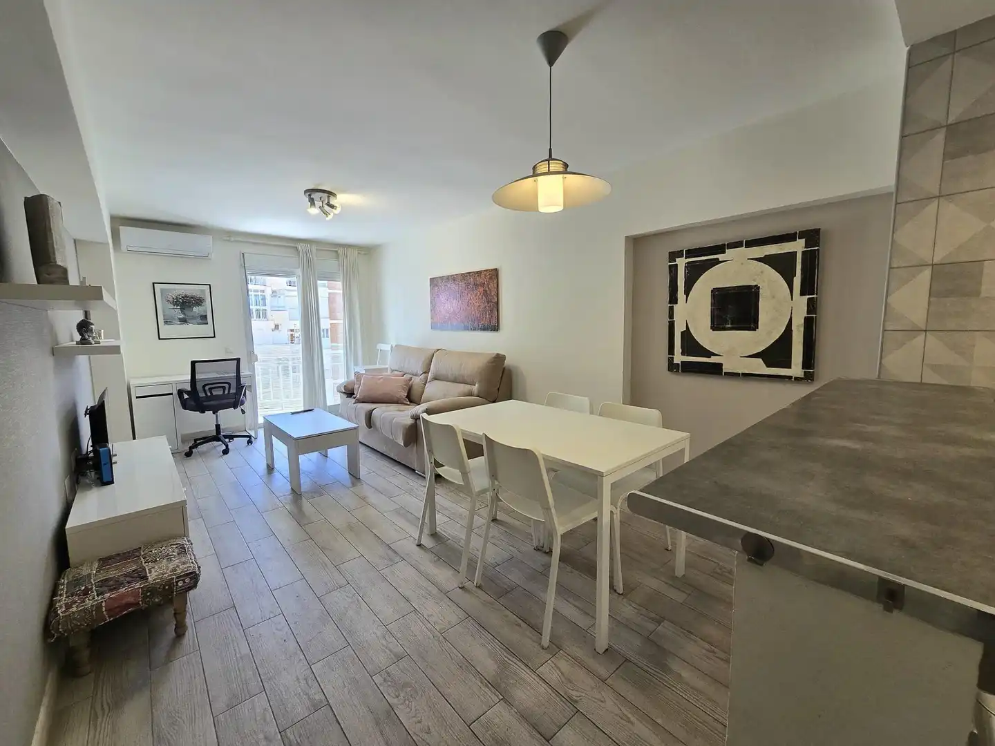 Wohnzimmer von Wohnung zum Verkauf in Benalmádena mit Privatgarten, Möbliert und Gemeinschaftspool