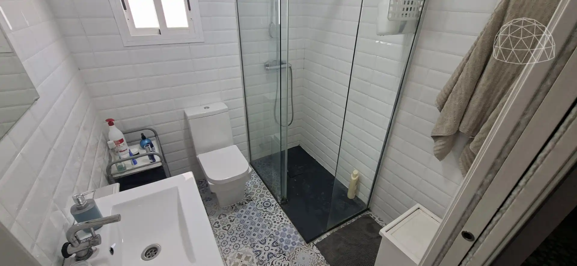 Bathroom of Flat for sale in Sevilla  with Air Conditioner