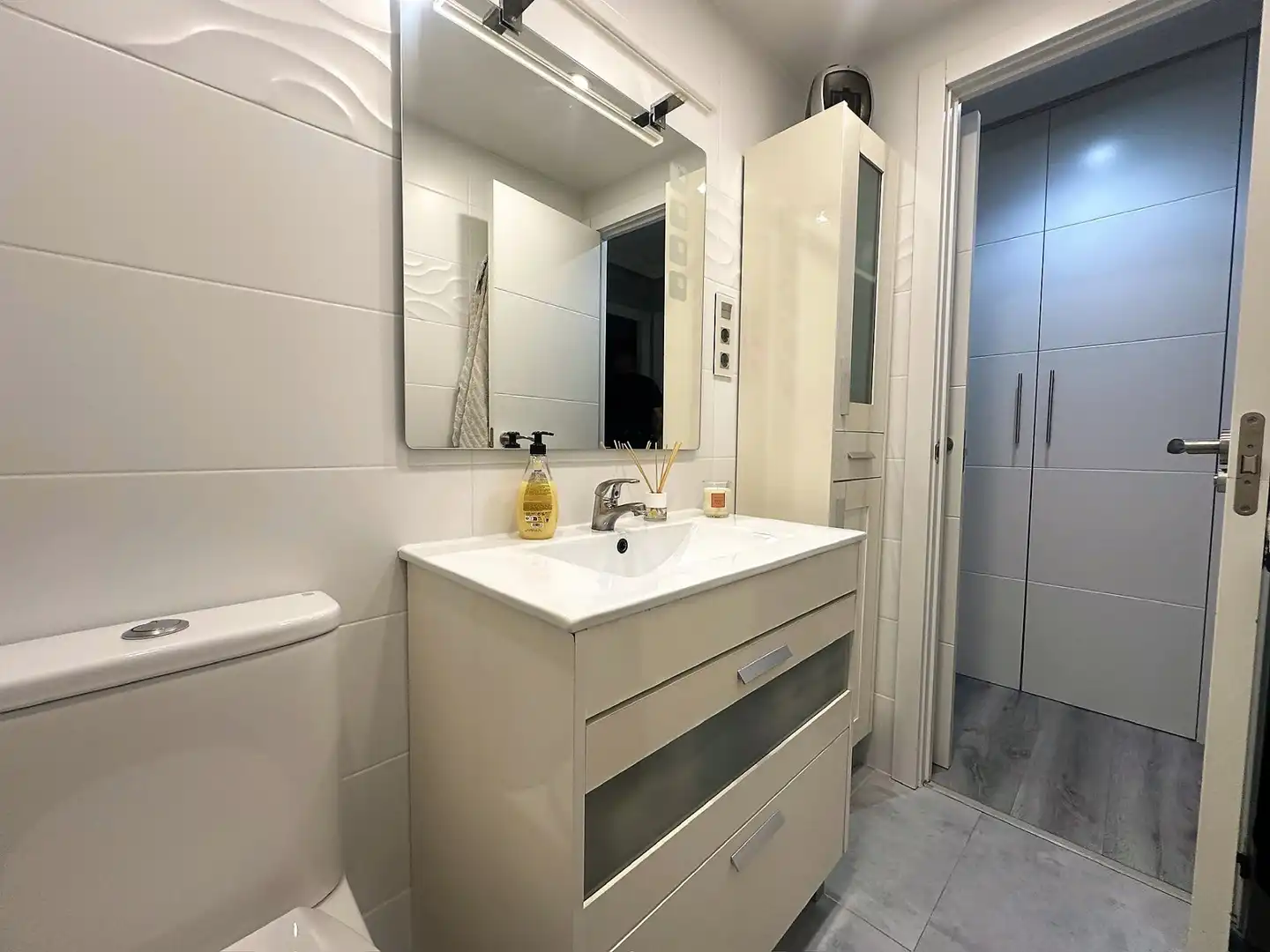 Badezimmer von Wohnung zum Verkauf in Fuenlabrada mit Klimaanlage, Heizung und Abstellraum