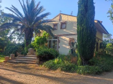 Villa avec balcon à vendre à Fernán Caballero