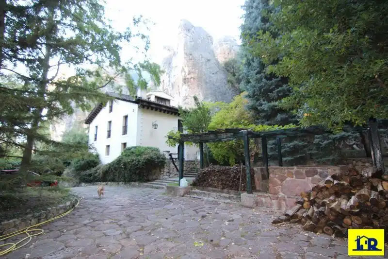 Jardí de Finca rústica en venda en Hoyo de Manzanares amb Terrassa