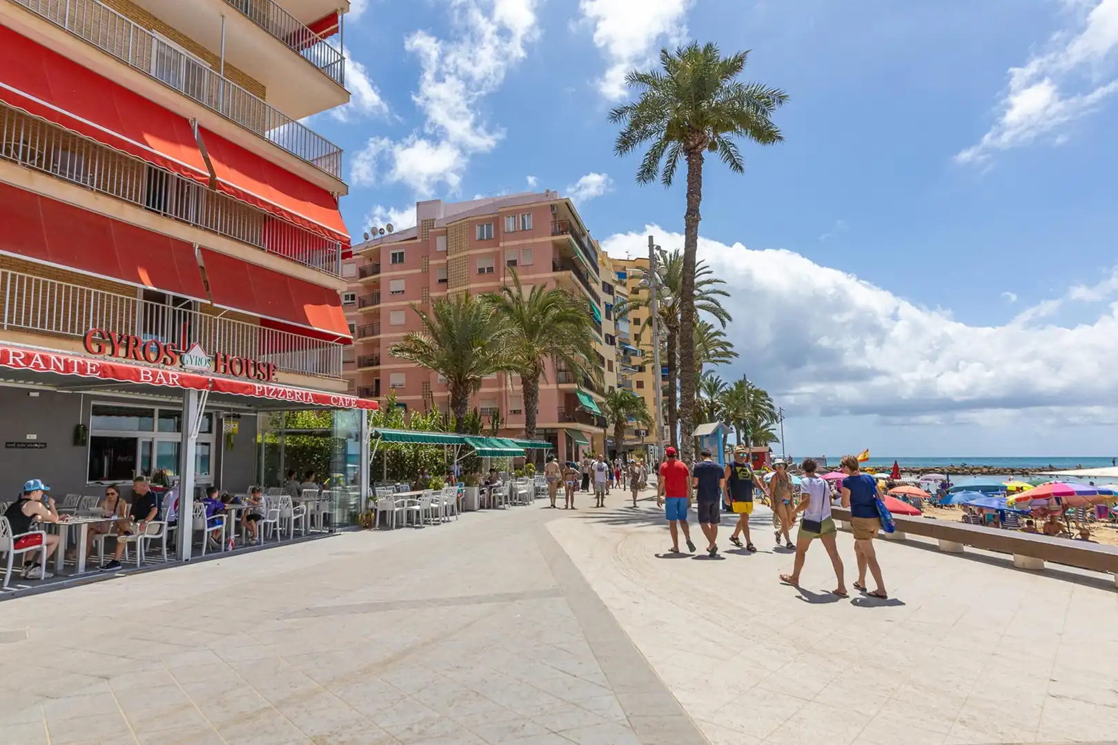 Vista exterior de Apartament en venda en Torrevieja amb Aire condicionat i Terrassa