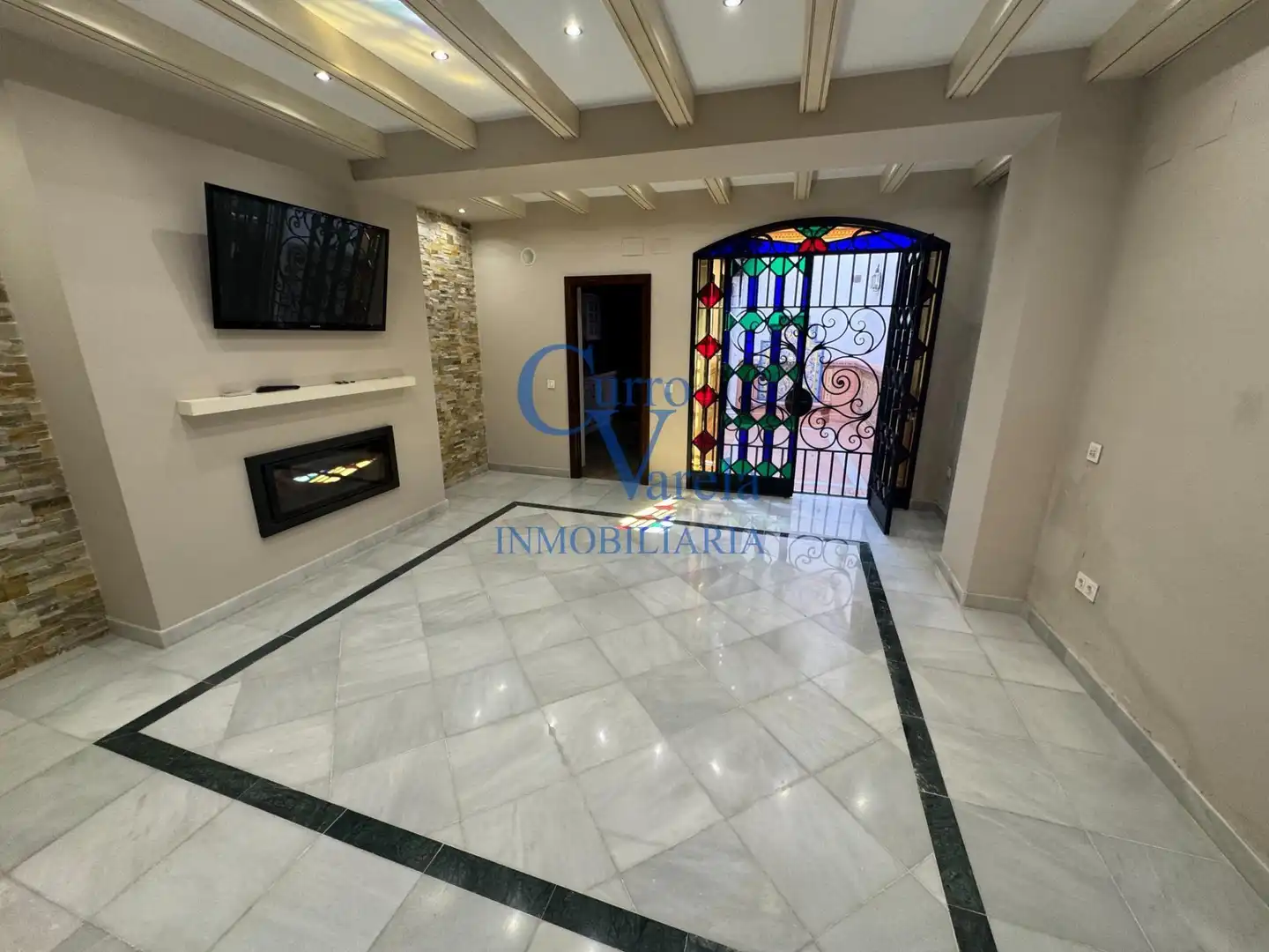 Houses for sale in Dos Hermanas  with Air Conditioner, Heating and Storage room