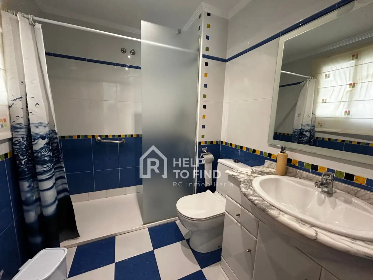 Bathroom of Flat for sale in Gandia  with Air Conditioner, Heating and Furnished