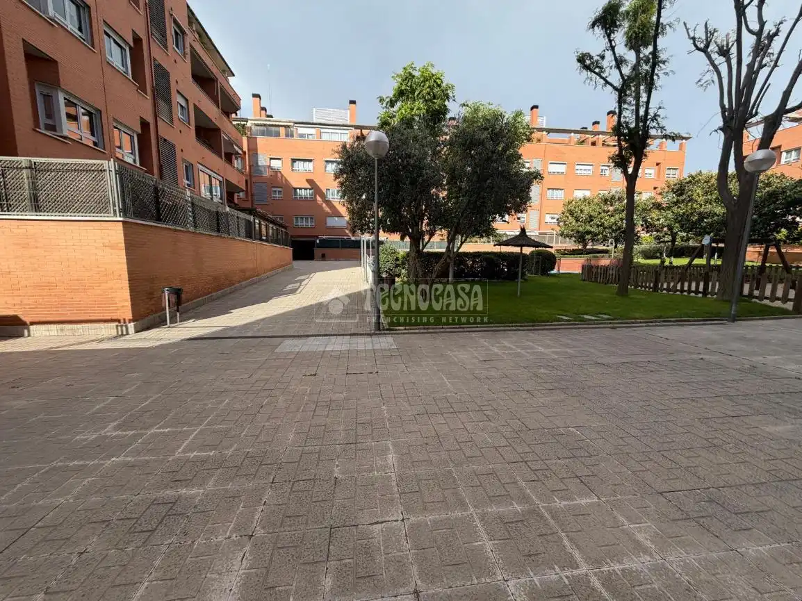 Vista exterior de Pis en venda en Madrid amb Traster