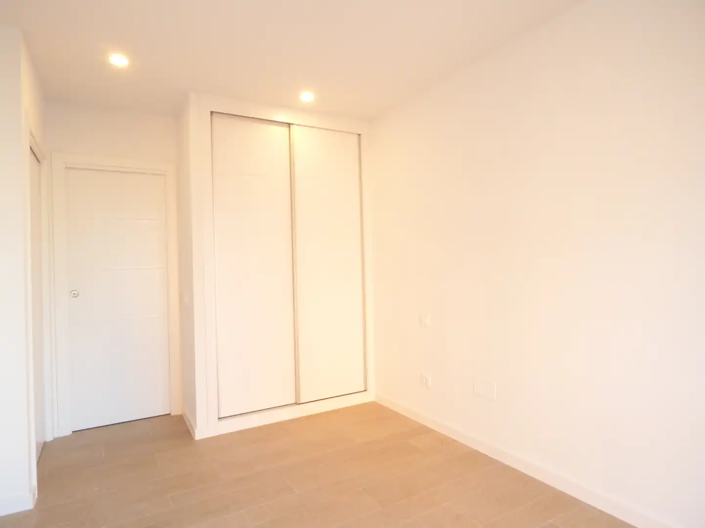 Bedroom of Flat for rent in Madrid  with Air Conditioner, Heating and Private garden